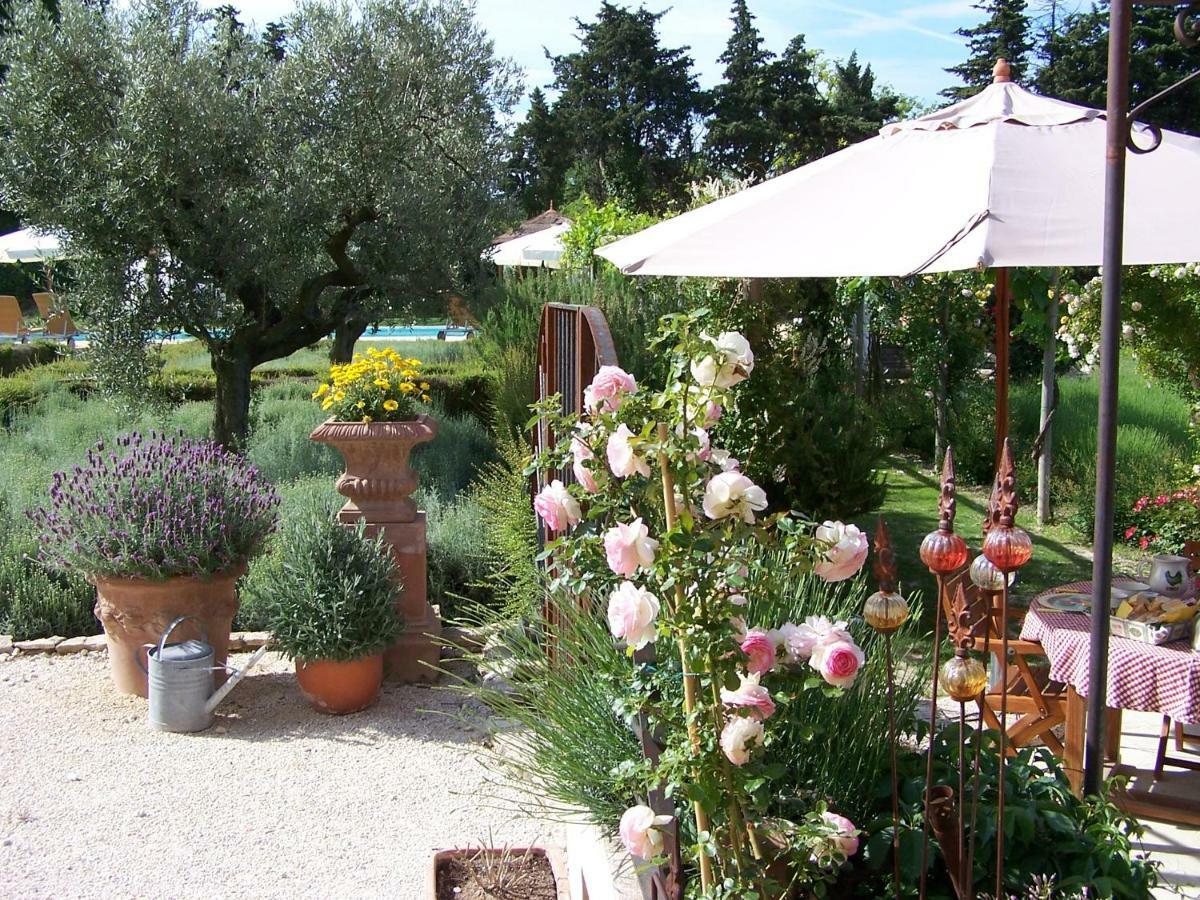 La Capucine Lagnes Exterior foto